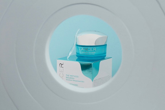 Image of lancer beauty product in blue color